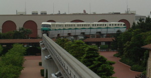 Monorail coming down the track.