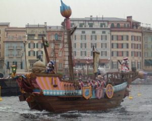 Chip and Dale's boat in the Porto Paradiso Water Carnival.